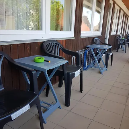 بيت ضيافة Monteurunterkunft Ochsen غايزلينغن آن در اشتايغه